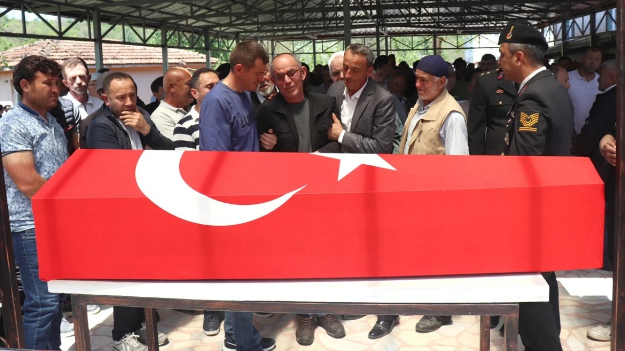 Derede boğulan astsubay hayatını kaybetti