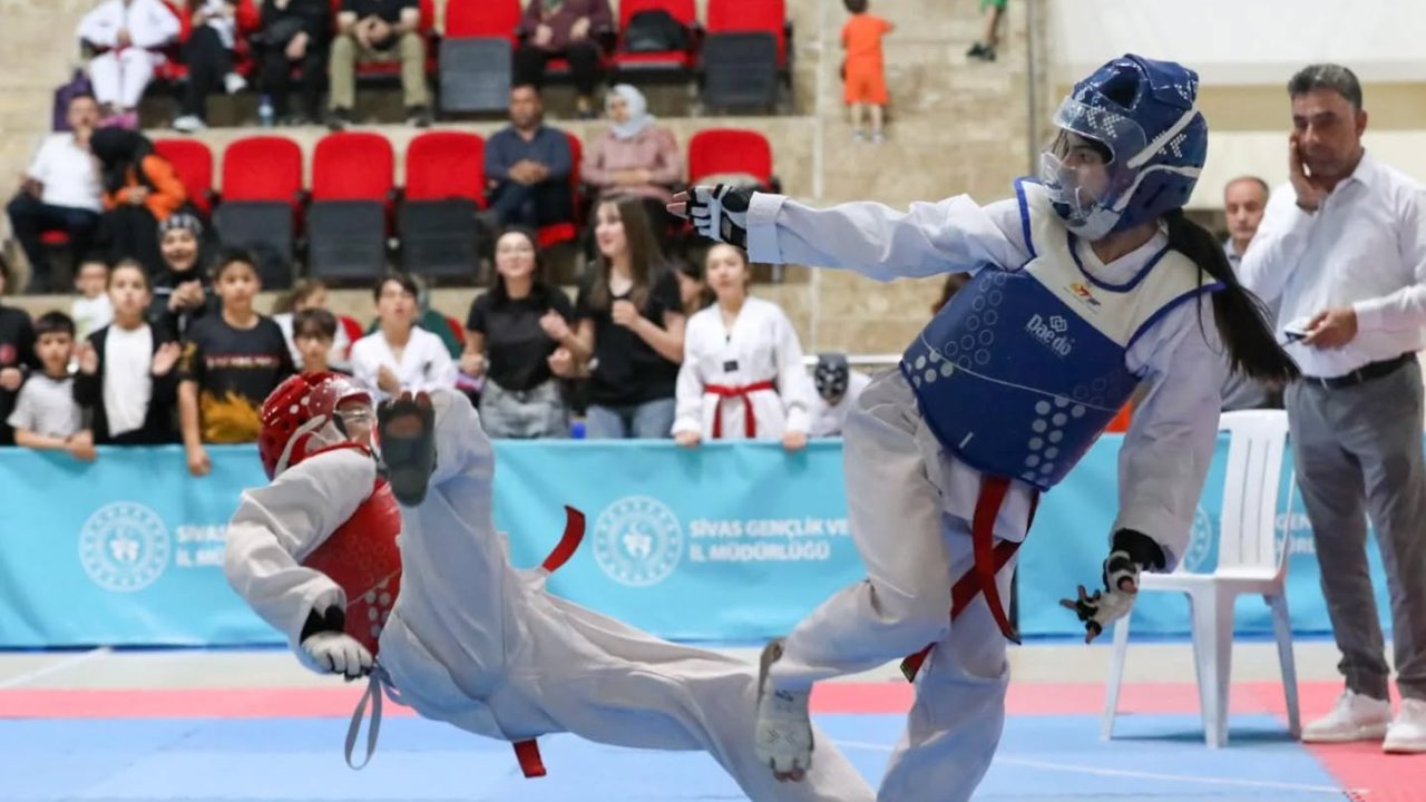 Taekwondo’da Yıldızlar Parladı: Sivaslı Sporcular Grup Yolunda