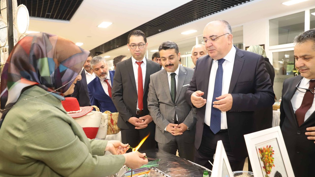 Sivas Halk Eğitimi Merkezinden Görsel Şölen