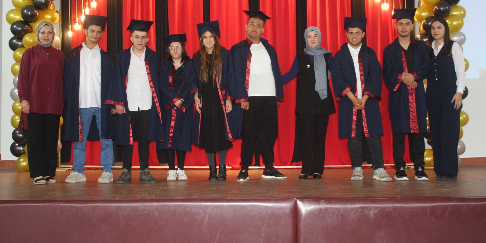 Sivas'ta Özel Eğitim Öğrencileri Mezuniyet Sevinci Yaşadı