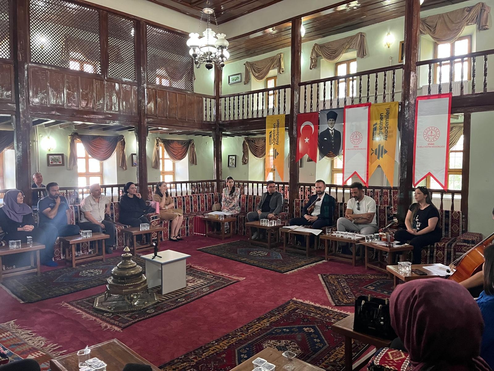 Sivas'ta Öğretmenlere çok seslilik eğitimi