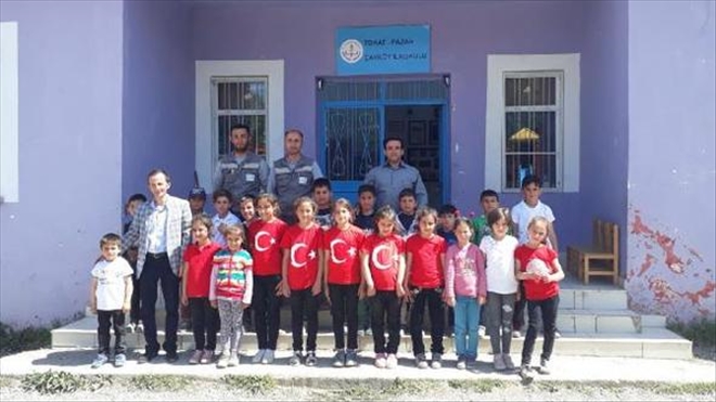 ÇEDAŞ´tan KÖY OKULLARINA 23 NİSAN ENERJİSİ