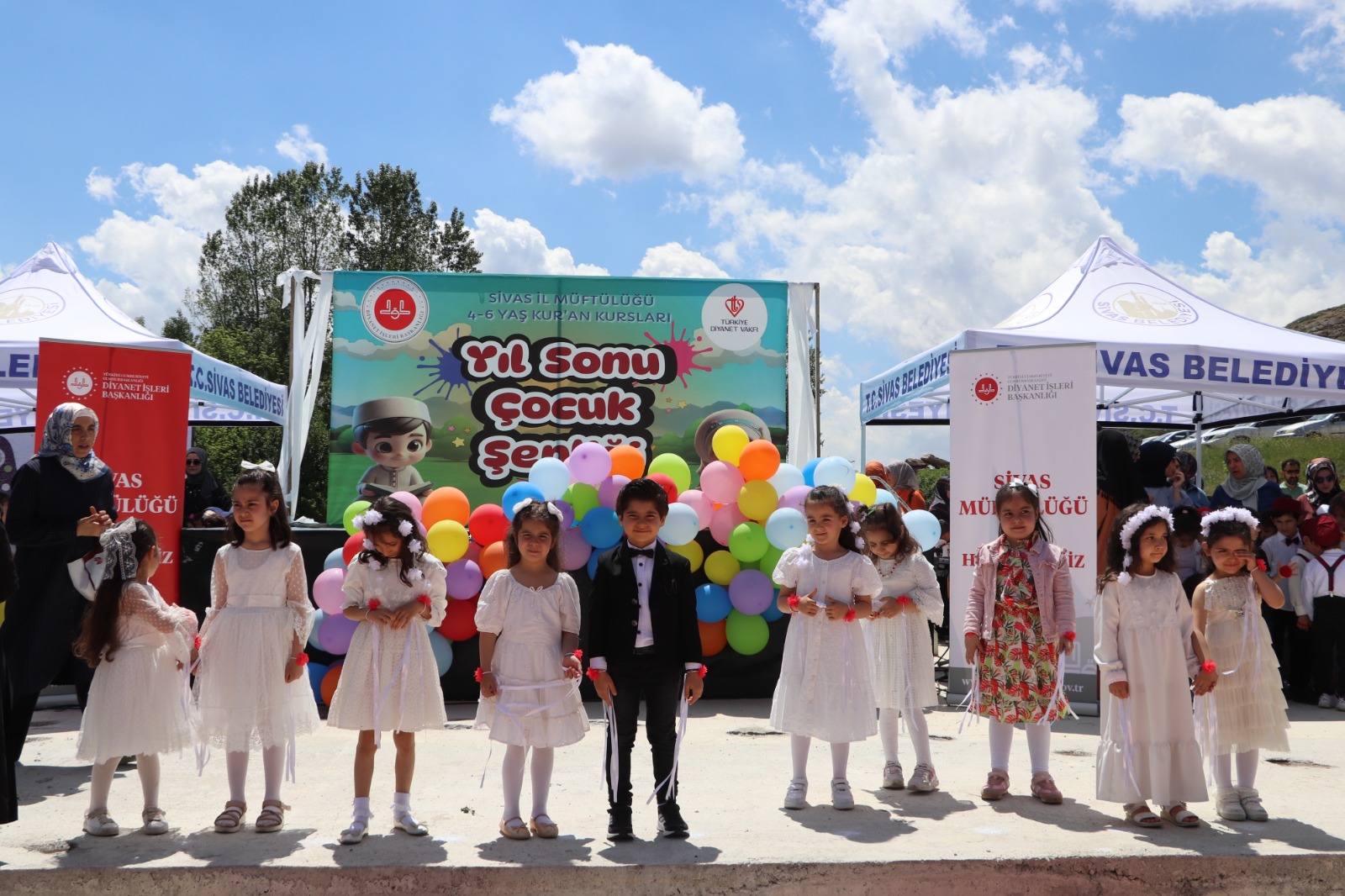 Sivas’ta Minikler İçin Yılsonu Eğlencesi