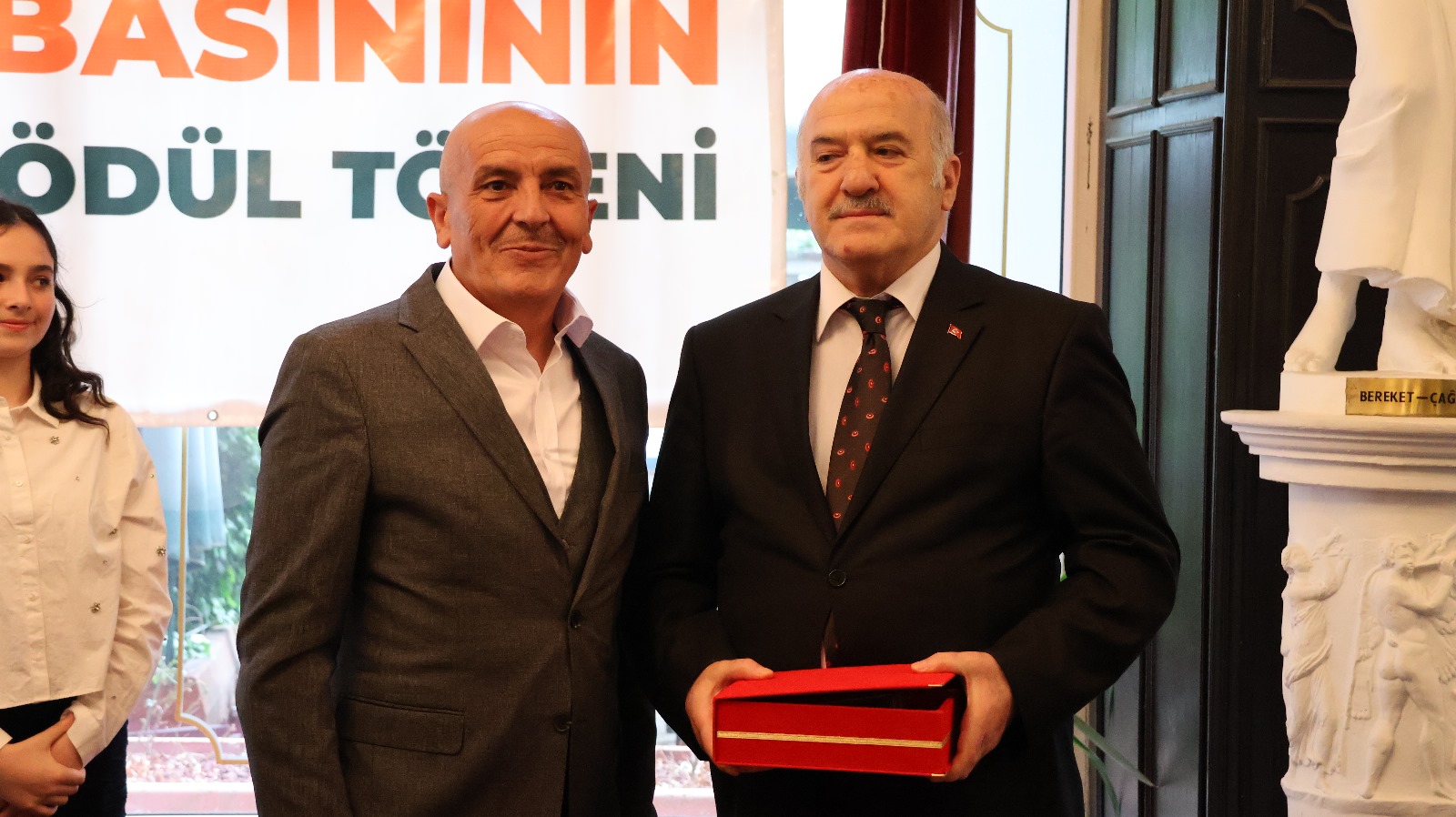 Sivas'ın Duayen Gazetecisi Sirer Doğan’a Onur Ödülü