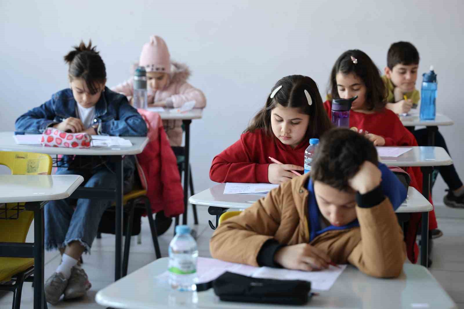 Sivas'tan 4 Öğrenci Türkiye Birincisi Oldu