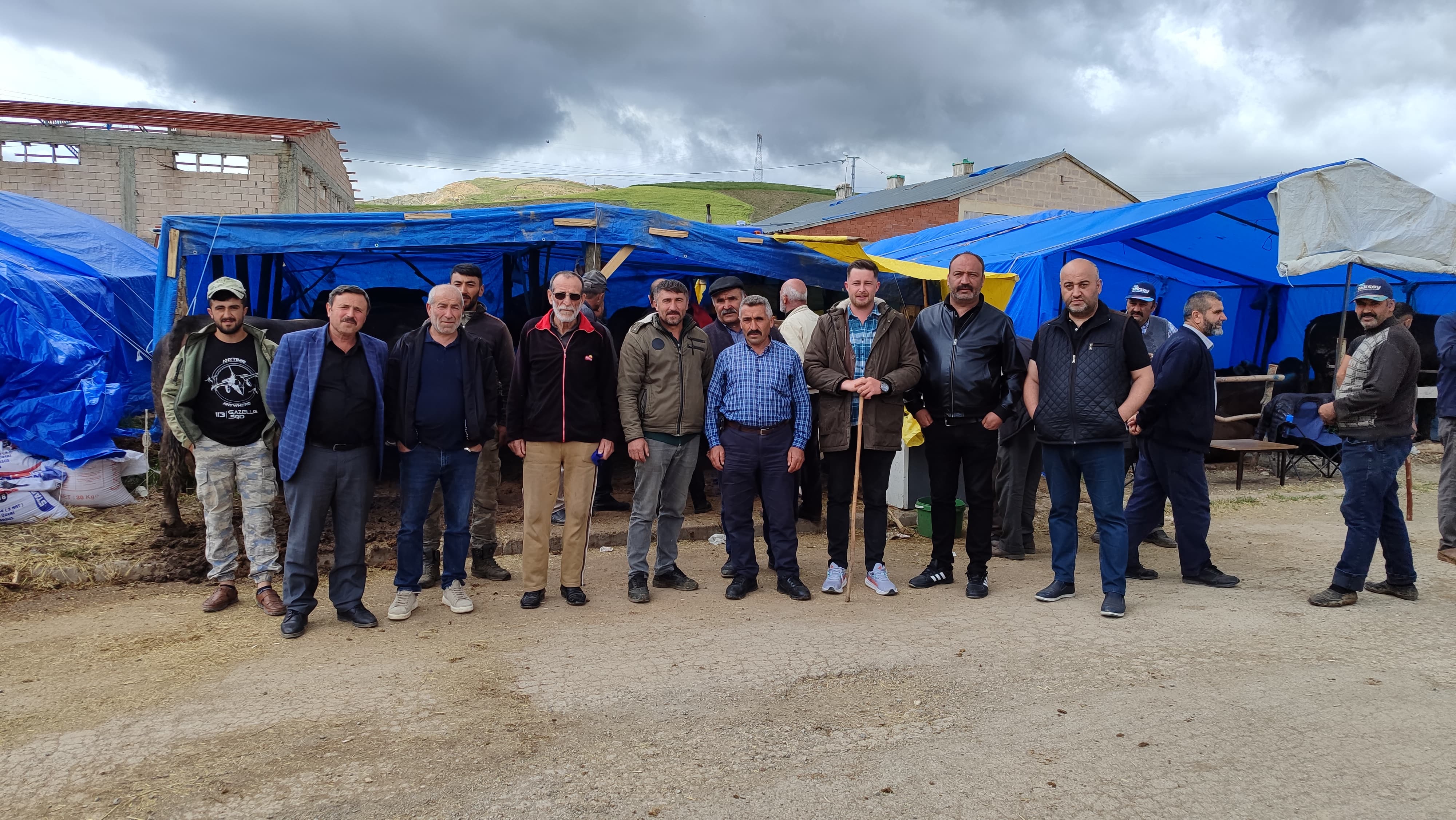 Kurban Pazarı Tartışması Büyüyor: Besicilerden Başkan Uzun’a Sert Tepki