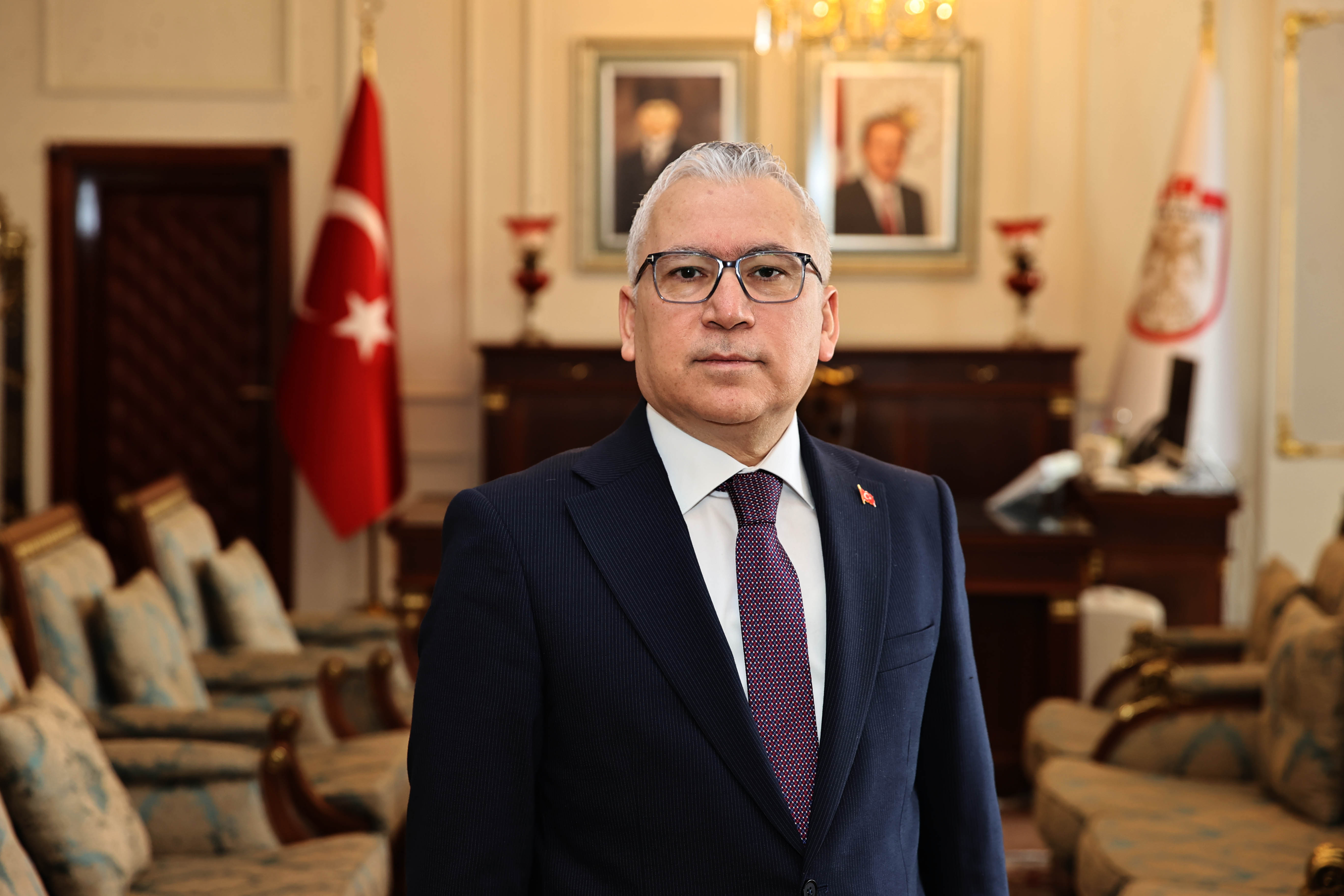 "Hasta, Yaşlı ve Yalnız Olanları Unutmamalıyız"