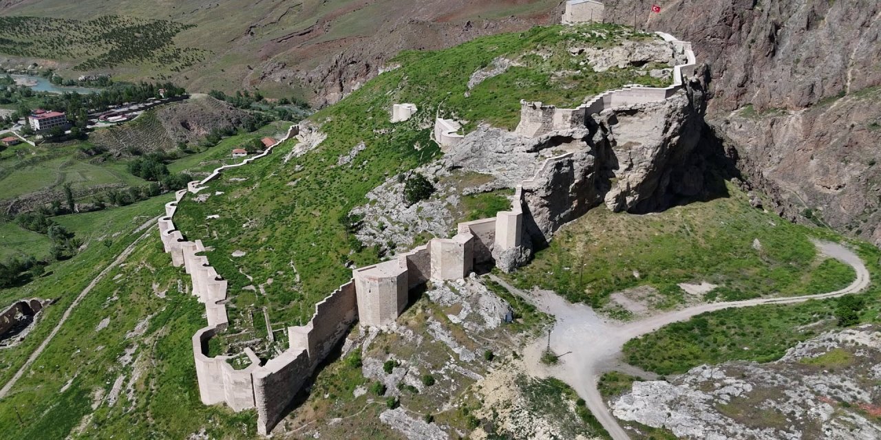 Anadolu'daki İlk Türk Kalesi Olma Özelliği Taşıyor