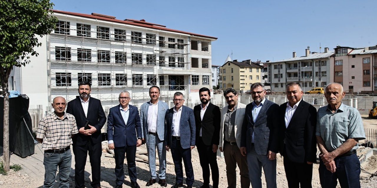 Sivas'ta 16 Derslikli Okulun İnşaatı Sürüyor