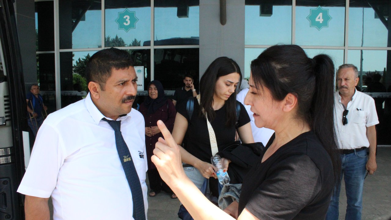 Otobüs Yolcusu Kadın Komiserden Şoföre Soğuk Duş