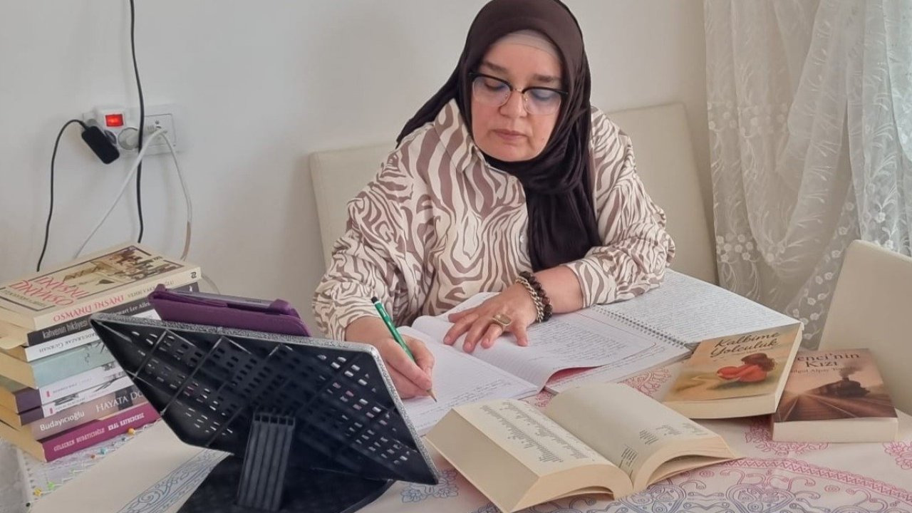 60’ından sonra üniversite mezunu olup kitap çıkardı