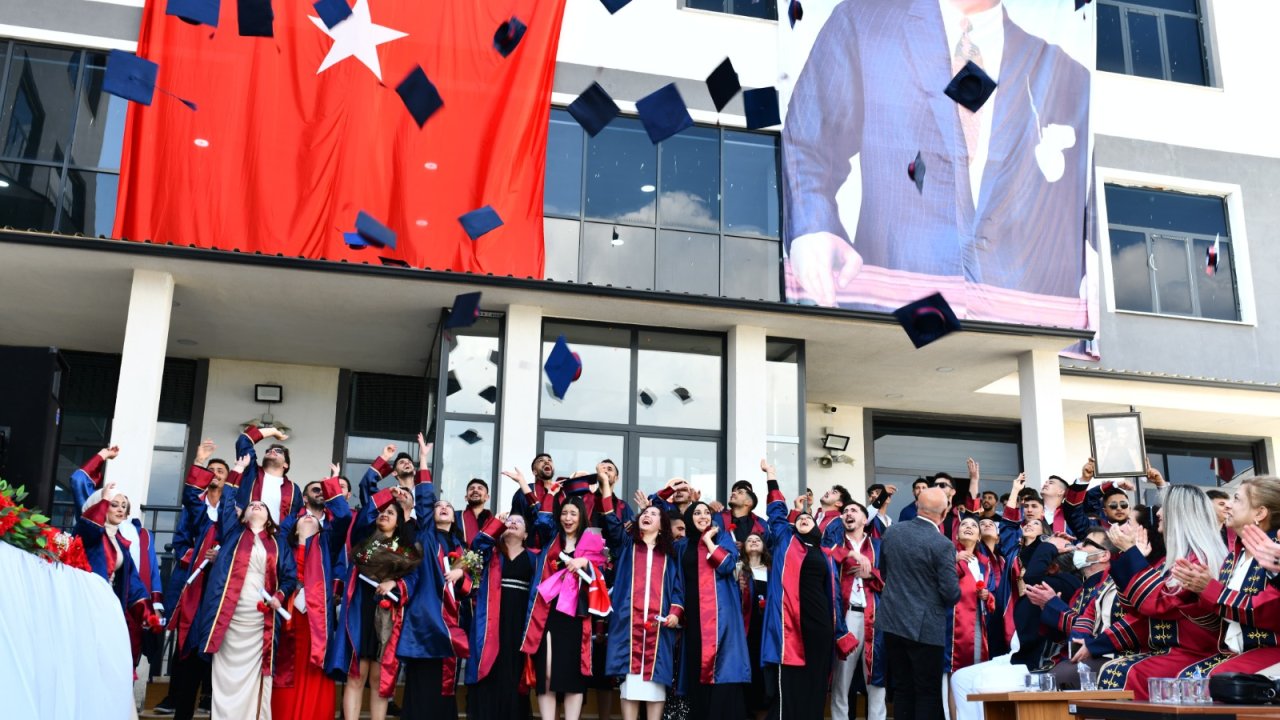 Geleceğe Kep Attılar: MYO’da Gurur Günü