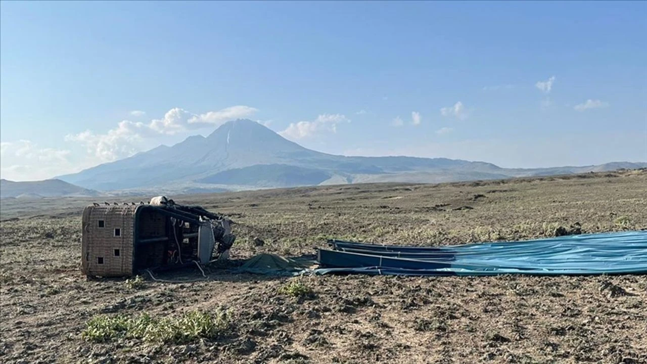 Sıcak Hava Balonları Kaza Yaptı: 1 Ölü, 31 Yaralı!