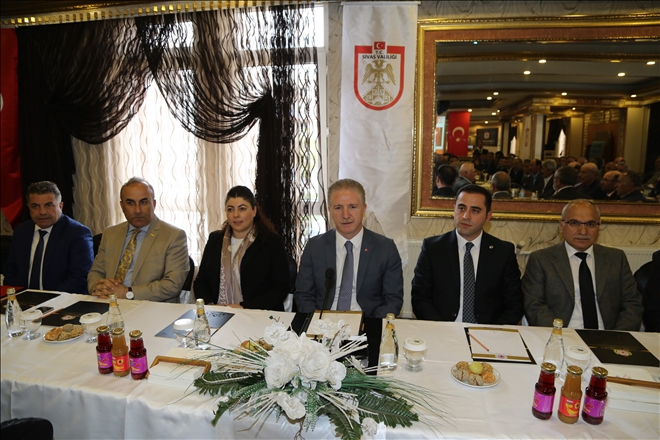 VALİ GÜL, MUHTARLARLA BİRARAYA GELDİ