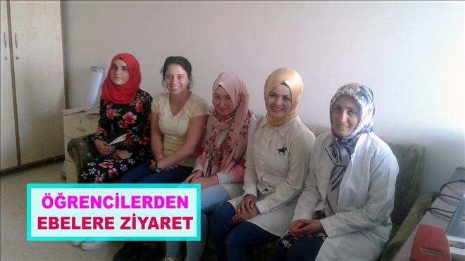 ÖĞRENCİLERDEN EBELERE ZİYARET