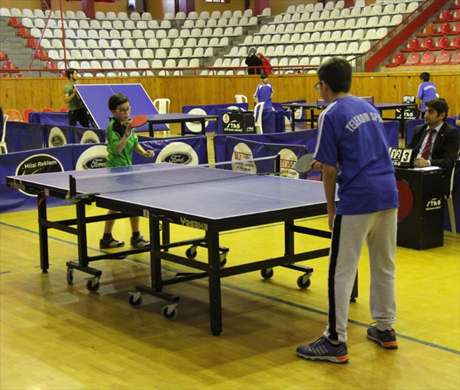 YILDIZ ERKEKLER MASADA SONA DOĞRU