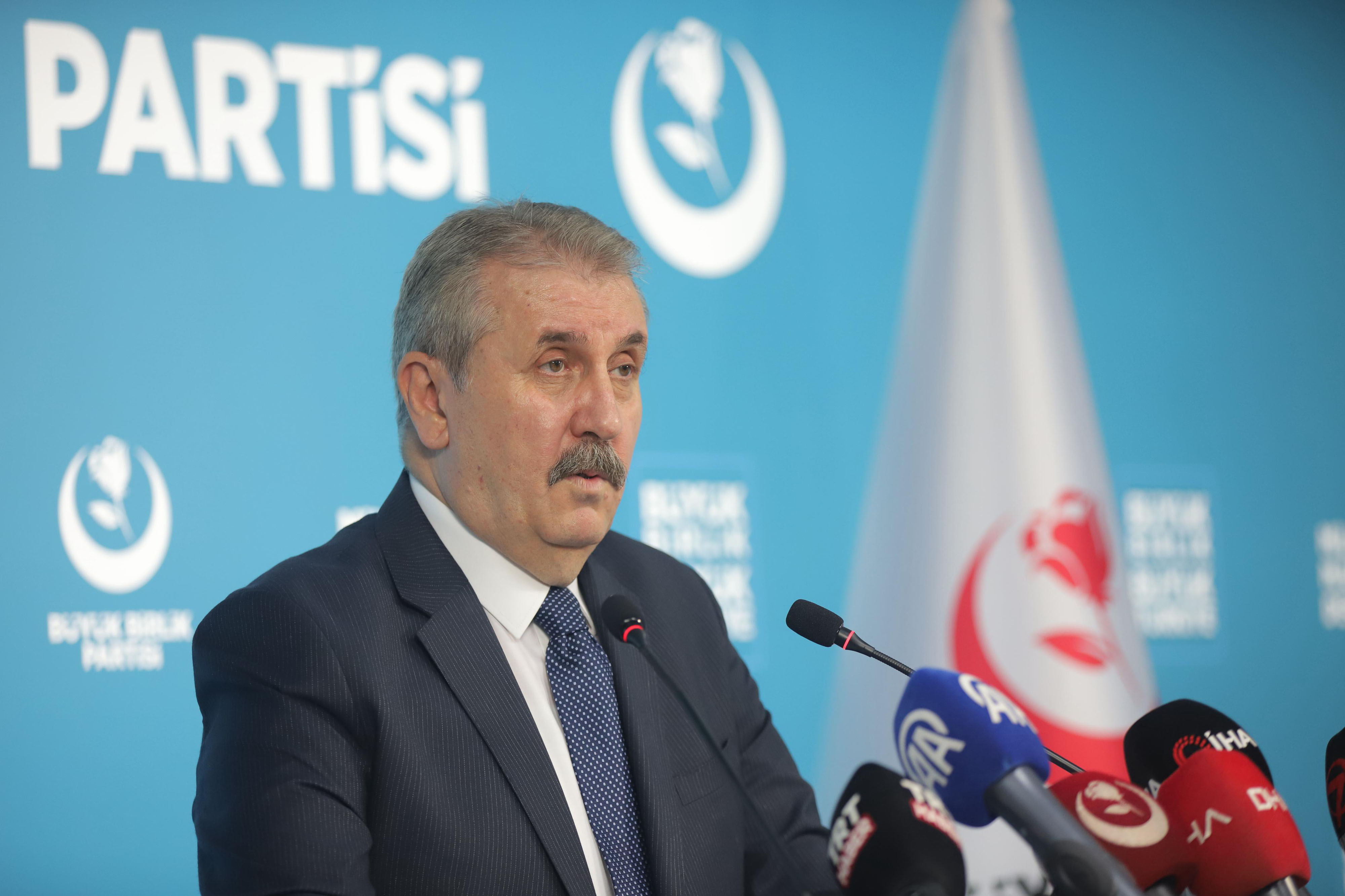 Destici’den Mizah Dergisine Sert Tepki