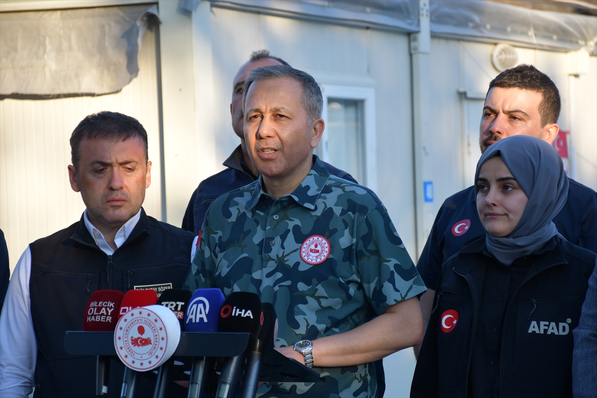 Bakan Yerlikaya’dan Yangın Mağdurlarına Ziyaret