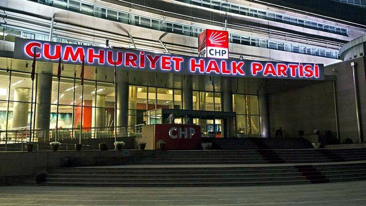 CHP’li Başkanlar Gözaltında, MYK Olağanüstü Toplandı