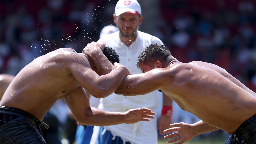 Kırkpınar Yağlı Güreşleri'nde yarı finale çıkan isimler belli oldu