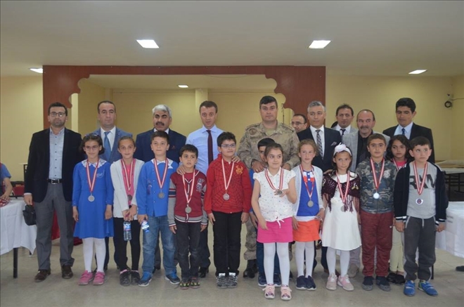 GÜRÜN´DE İLKOKULLAR ARASI BİLGİ YARIŞMASI