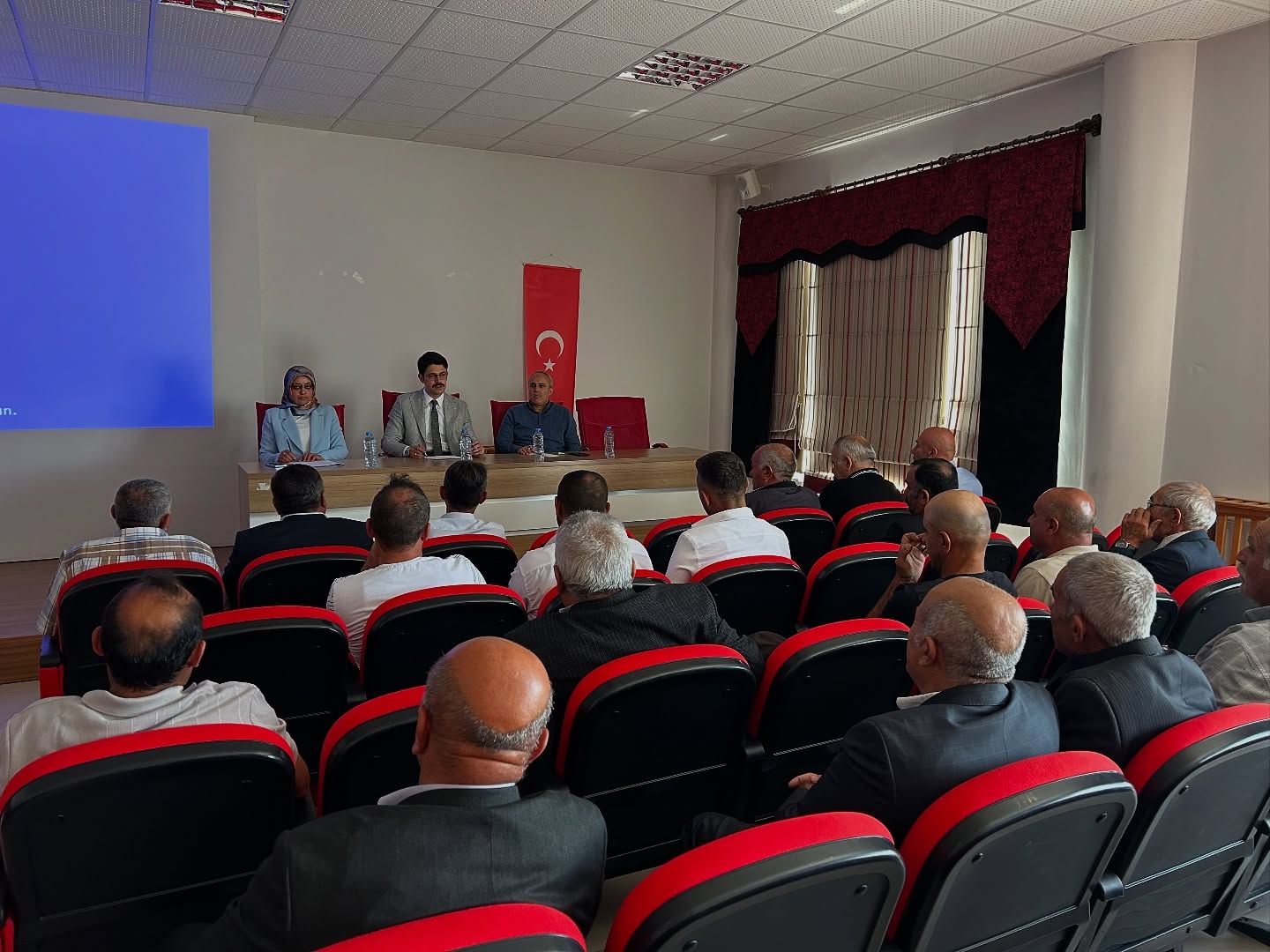 Kaymakam Eskimez Muhtarları Dinledi