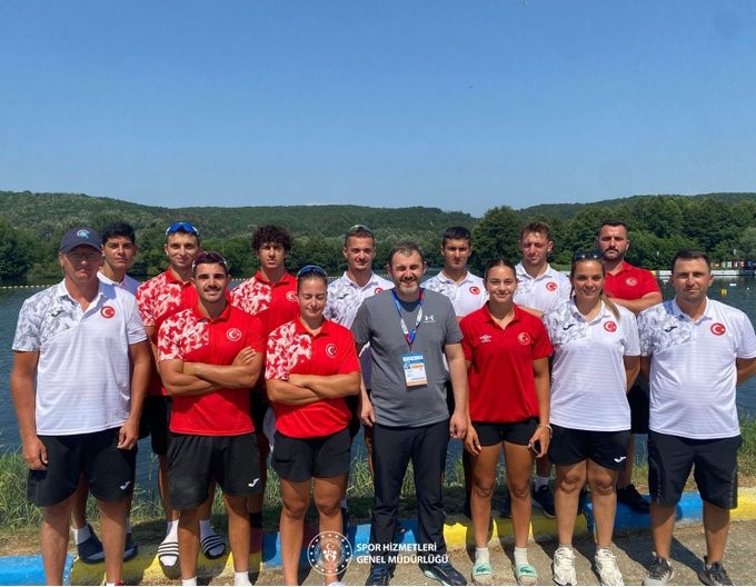 Bakan Bak'tan, milli kanocular için tebrik mesajı