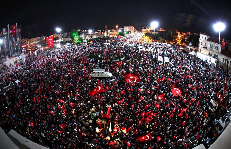 Sivas Milli Birlik İçin Ayakta
