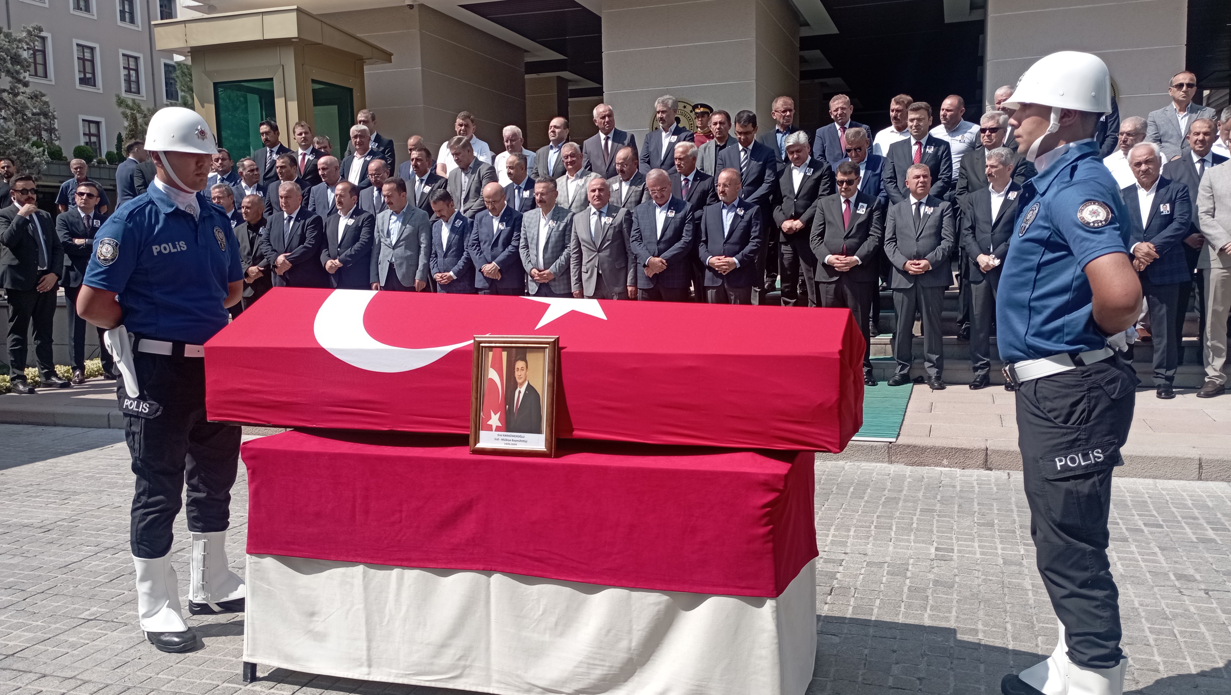 Sivas'ta Hayatını Kaybeden Eski Vali İçin İçişleri Bakanlığında Tören Düzenlendi