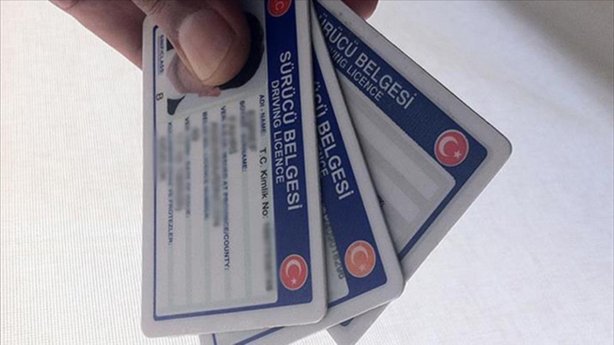 Eski tip ehliyetlerin yenilenmesi için "son 10 gün"