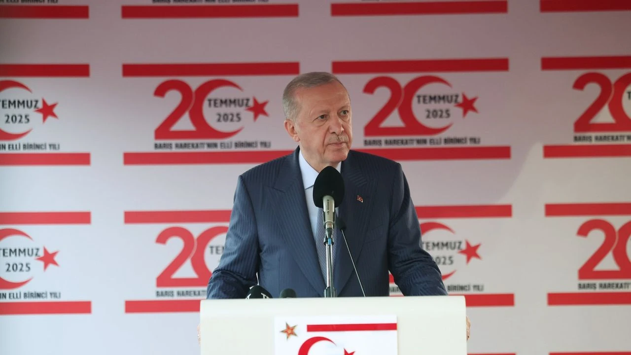 Cumhurbaşkanı Erdoğan: "Evlatlarımızın emeklerine gölge düşürülüyor"