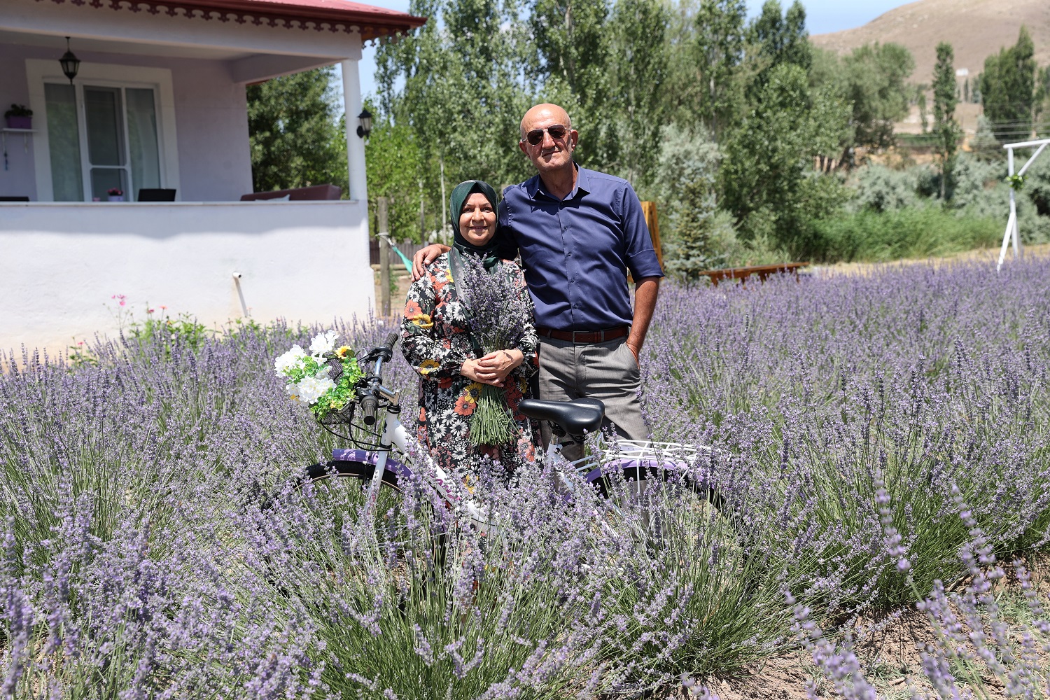 Astım Hastası Eşi İçin Sivas’ta Lavanta Bahçesi Kurdu