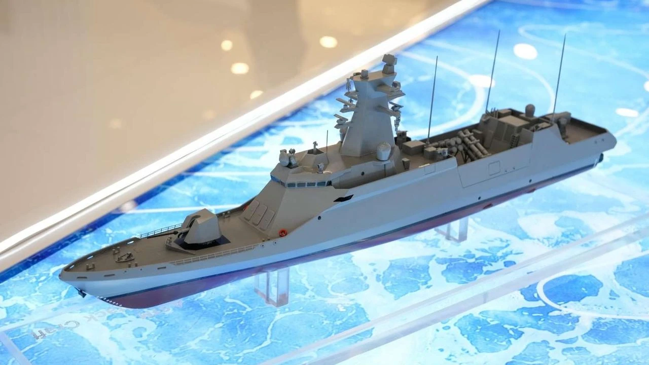 Türkiye'nin ilk milli hücumbotu IDEF tanıtıldı