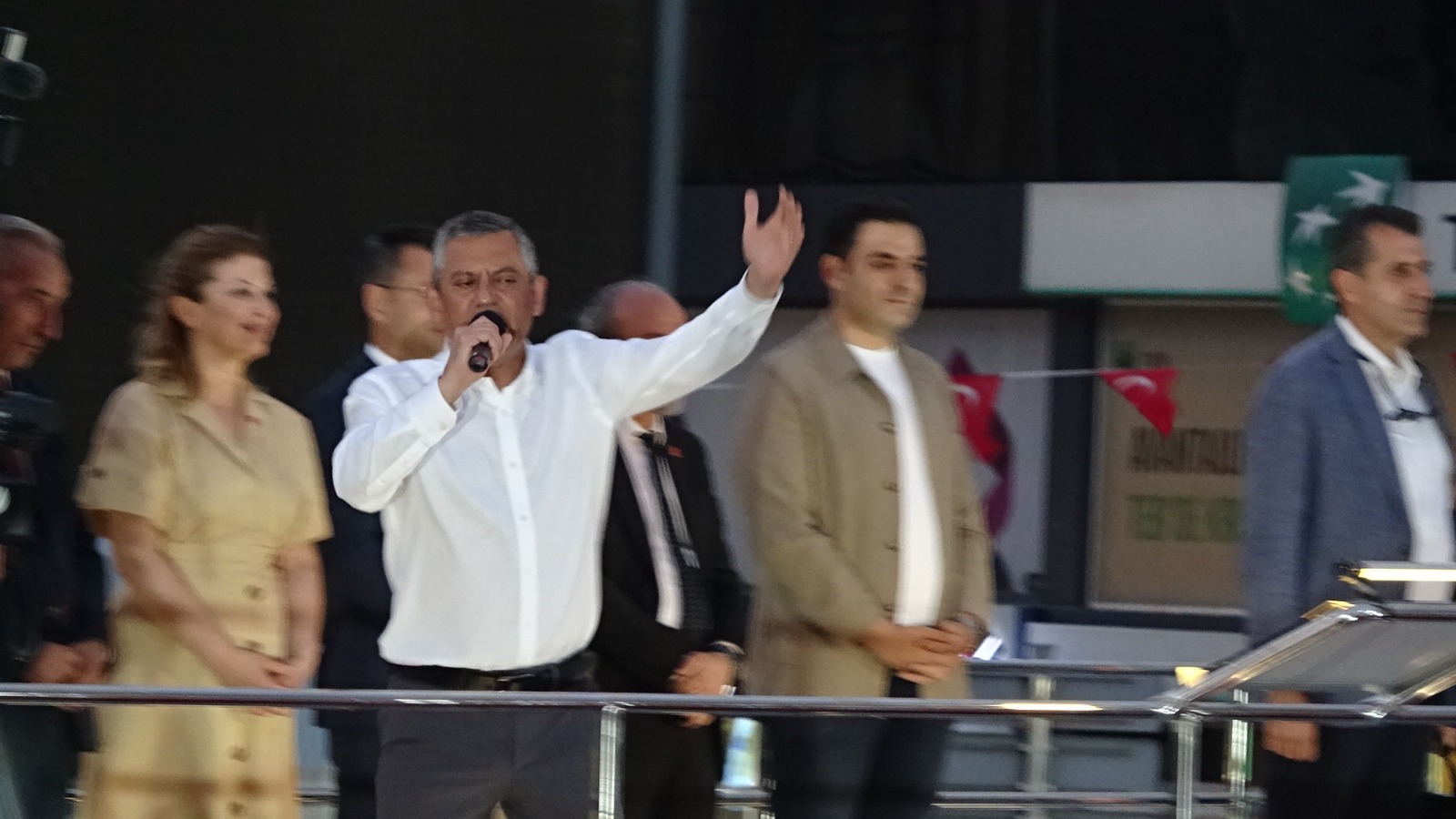 Anayasaya uymayanlarla anayasa yapılmaz