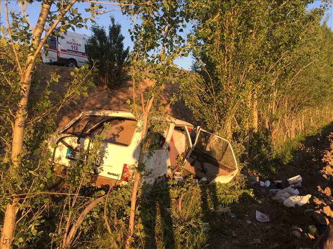 AKINCILAR´DA TRAFİK KAZASI: 1 YARALI