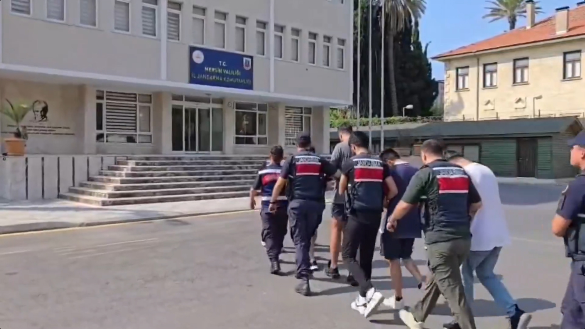 21 ilde 'siber suç' operasyonları: 24 tutuklama