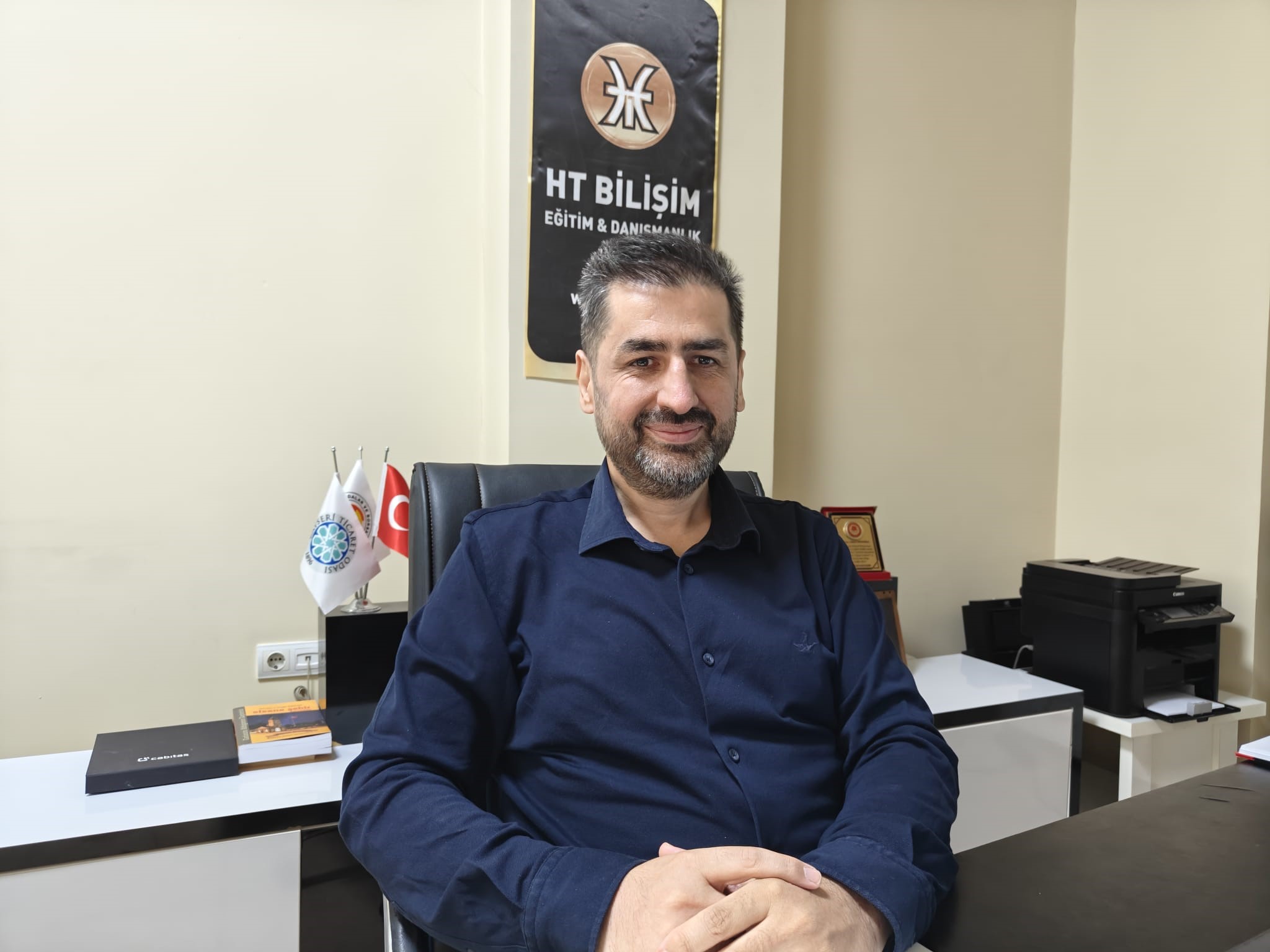 Bot hesaplar yanlış yönlendiriyor