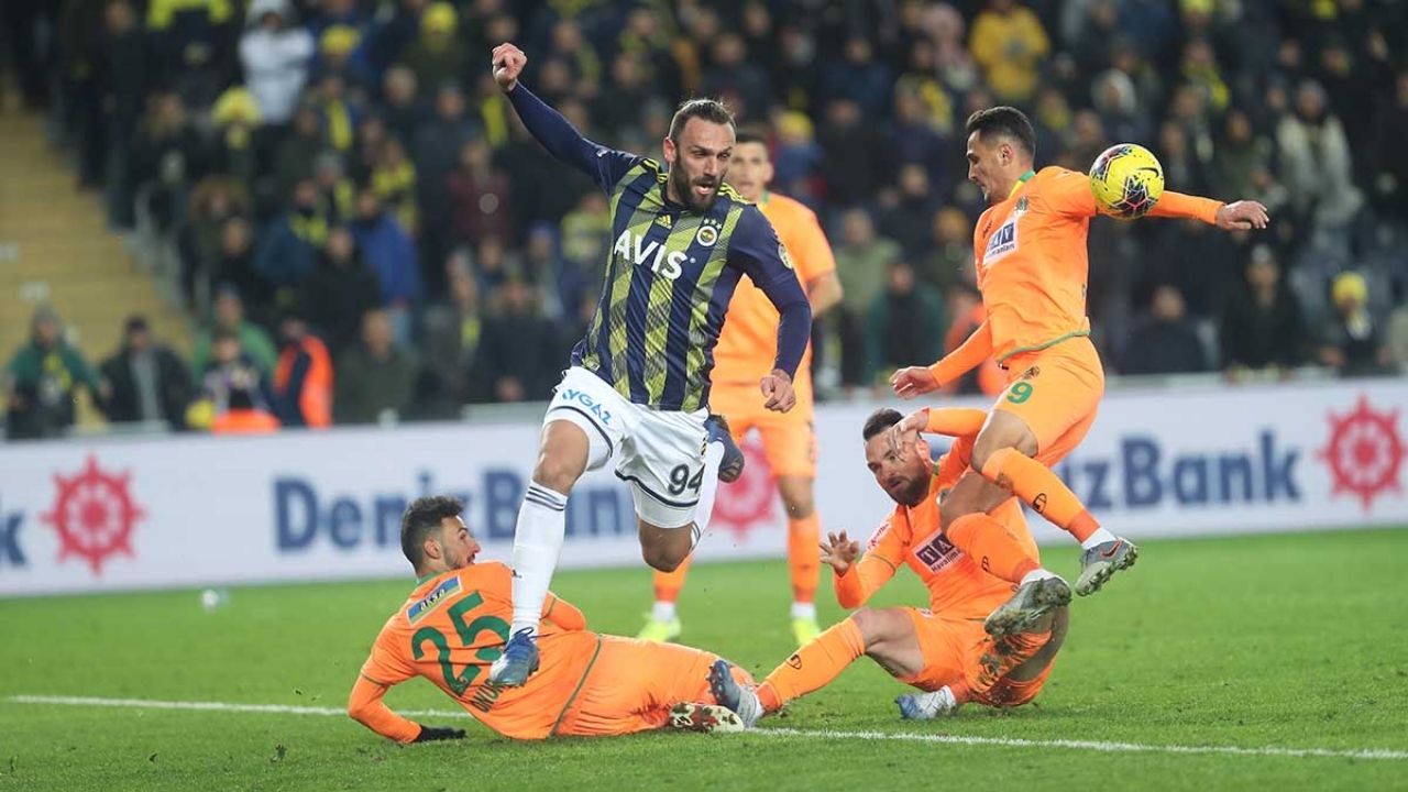 Fenerbahçe - Alanyaspor maçı neden ertelendi? Fenerbahçe maçı ne zaman oynanacak?