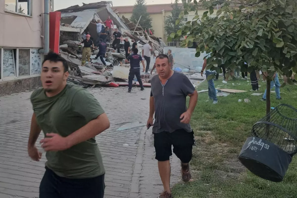 Balıkesir'de şiddetli deprem