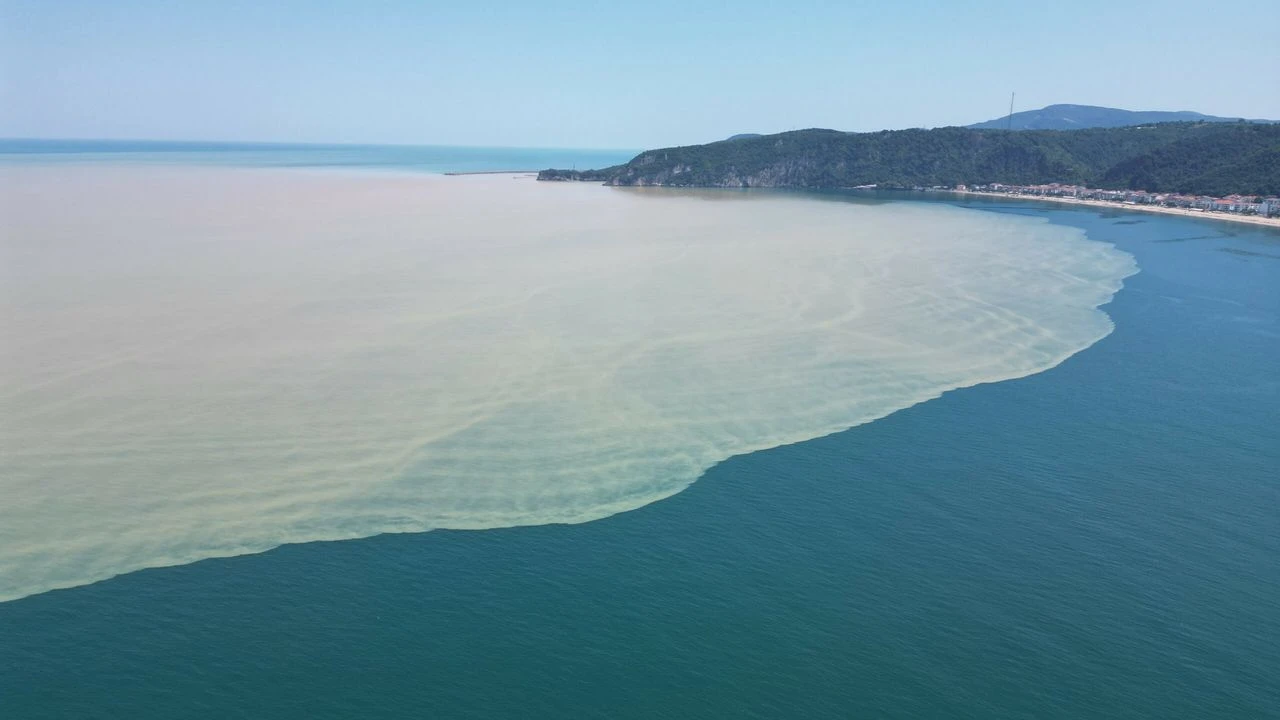 Sahillerde 5 gün boyunca kırmızı bayrak dalgalanacak