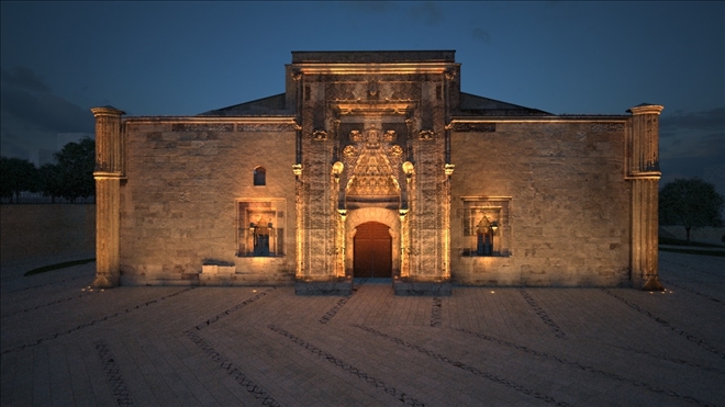 TARİHİ ESERLER IŞIKLANDIRILIYOR