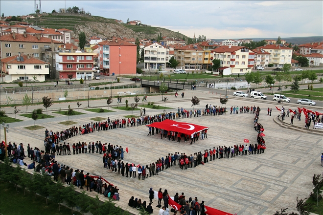 İSRAİL´İN GAZZE´DEKİ KATLİAMINA TEPKİLER