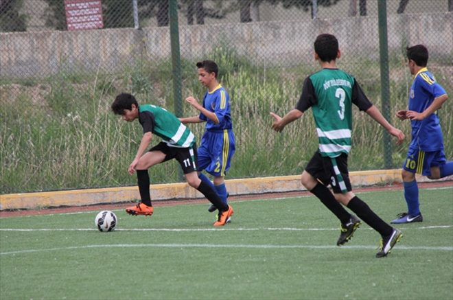 U13´DE HEYECAN SÜRÜYOR
