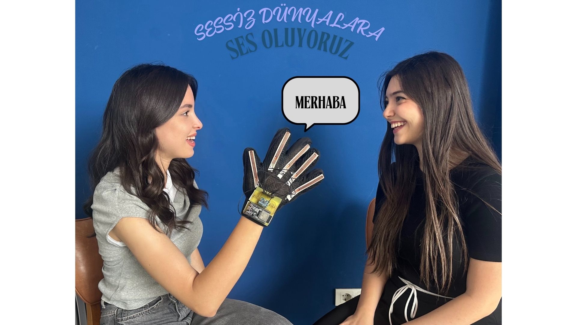 İşaret dilini sese dönüştüren eldiven ürettiler