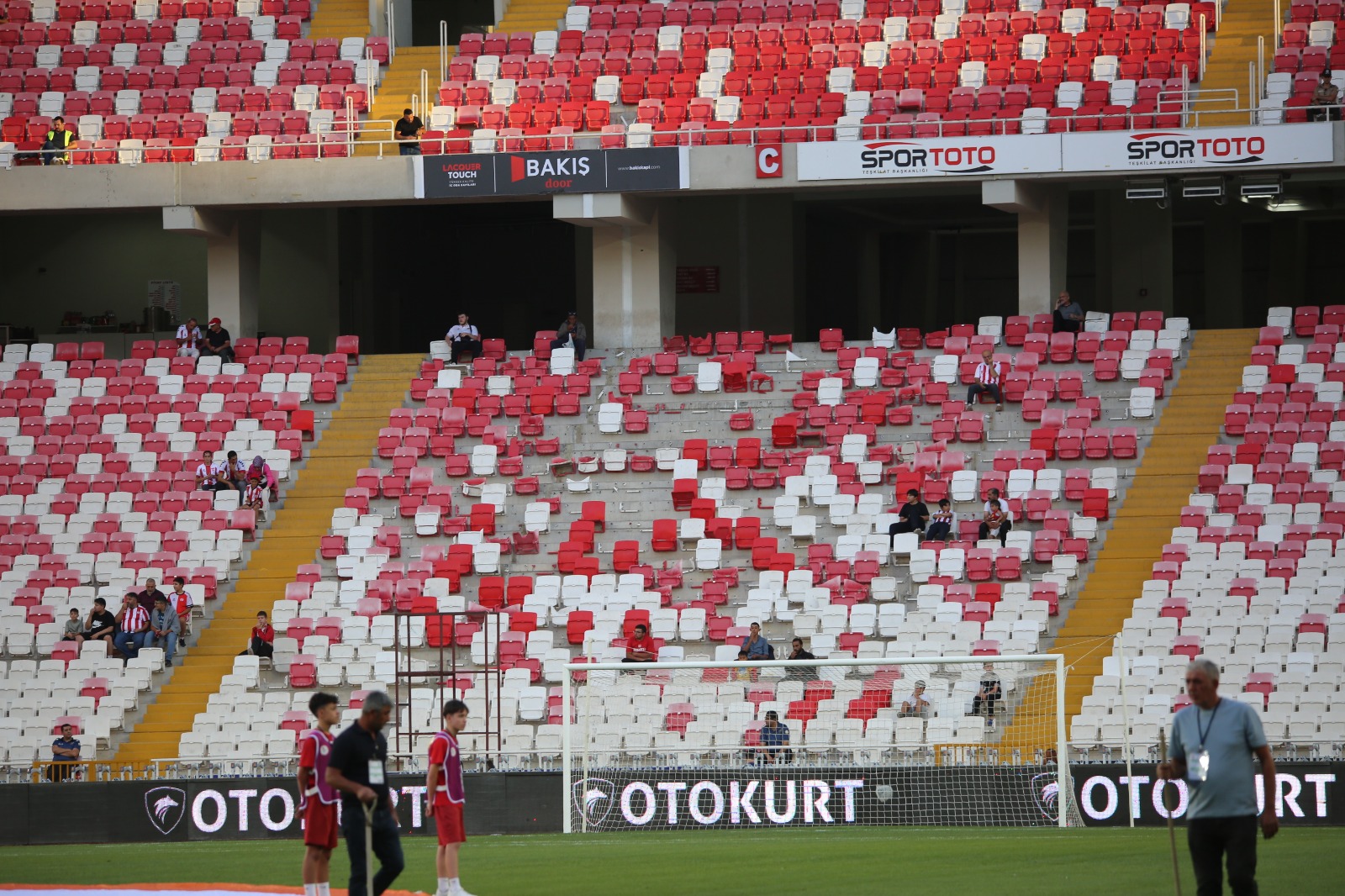 Sivasspor Tribünlerinde Bakım İhmali