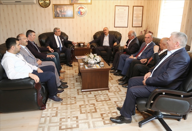 İŞ DÜNYASI TEMSİLCİLERİNE ZİYARET