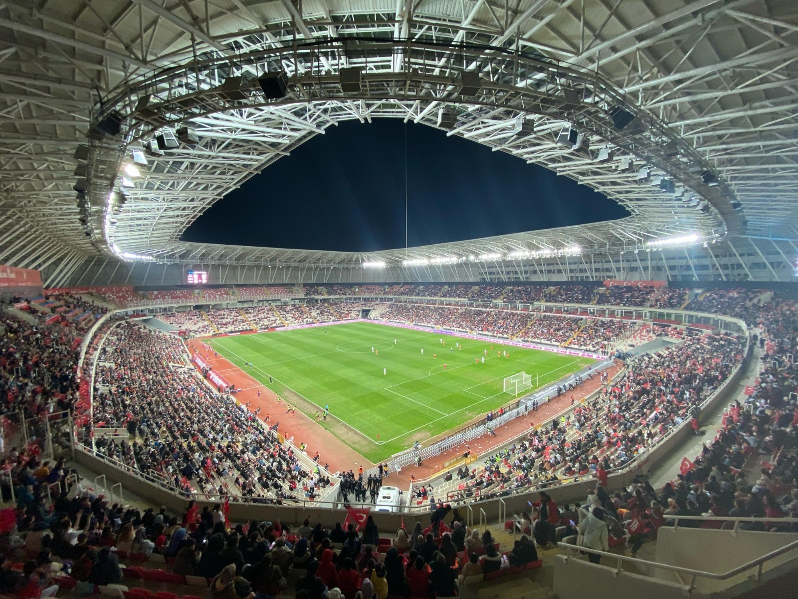 Sivasspor’da Anonsçu Krizi