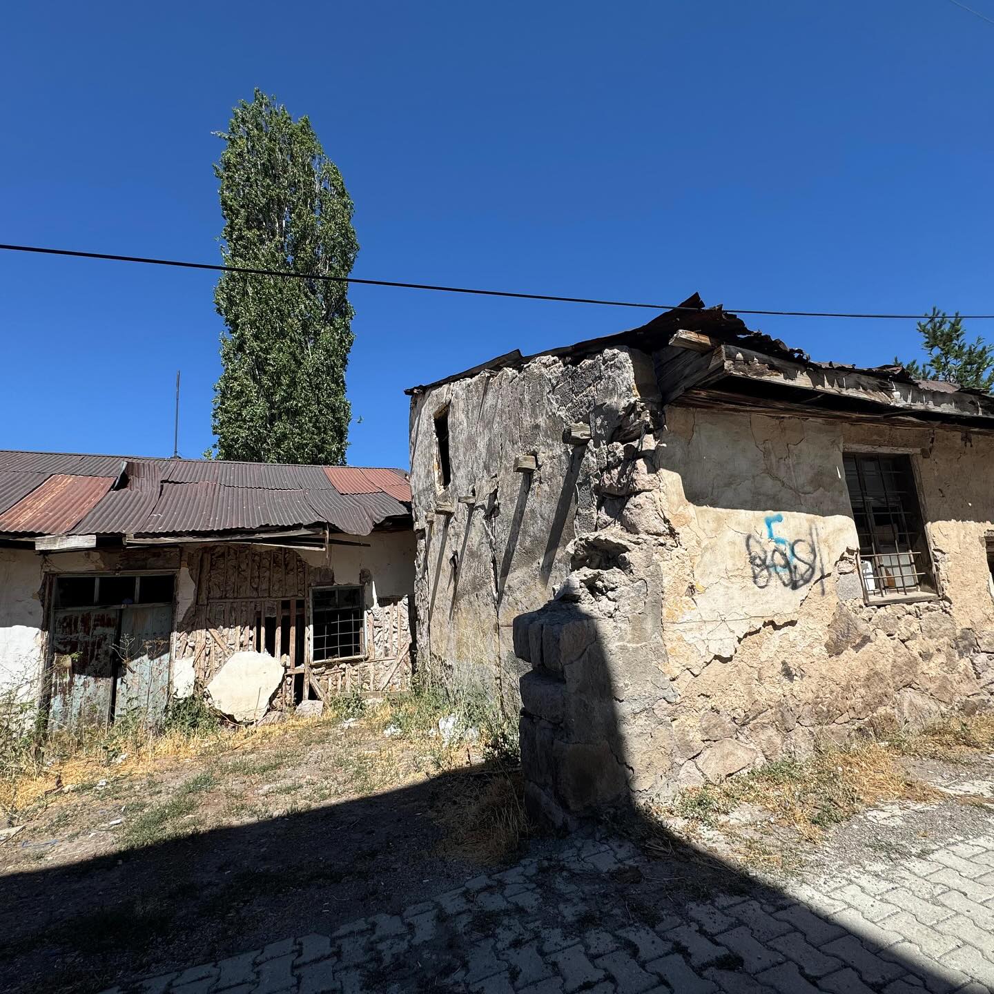 Sivas’ta Metruk Binalara Müdahale Başladı