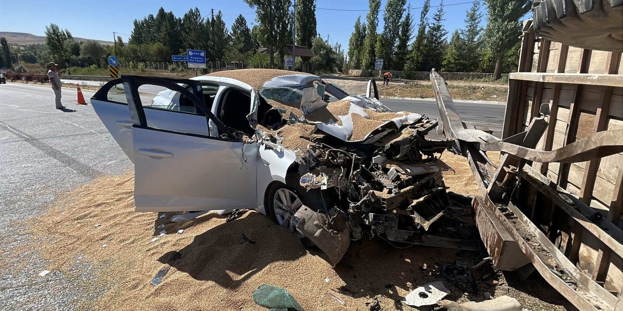 Sivas'ta Traktör Faciaya Neden Oldu: Yaralılar Var