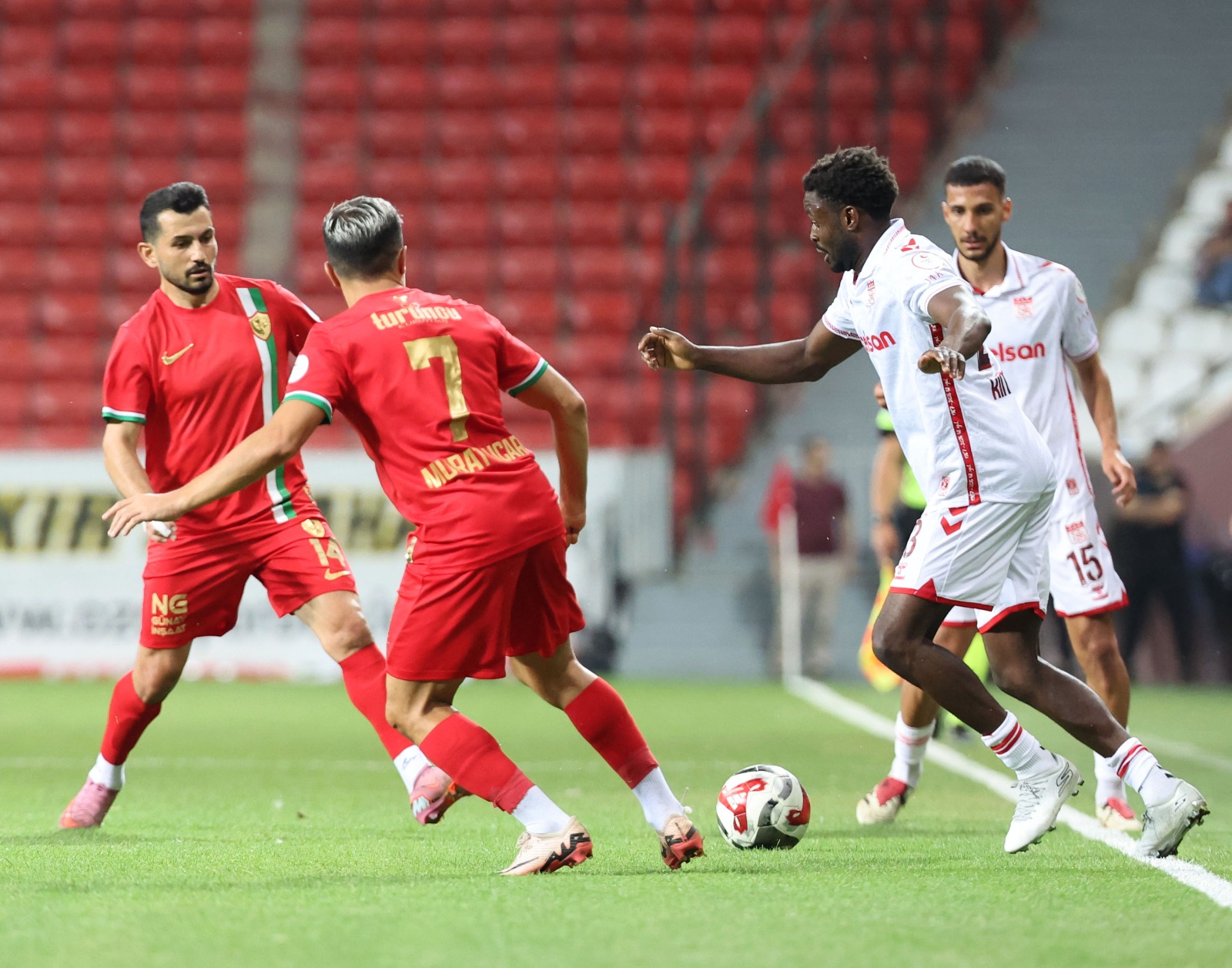 Sivasspor İlk Devre Mağlup!